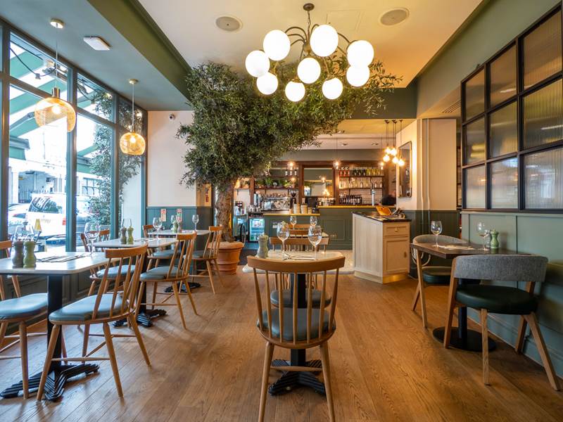 Bella Italia Paddington London Dining Area