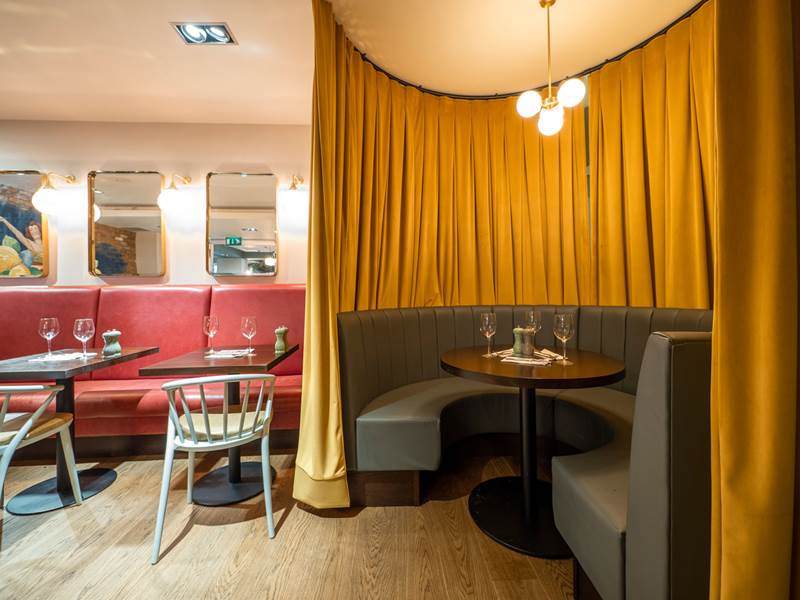 Bella Italia Paddington London Dining Area