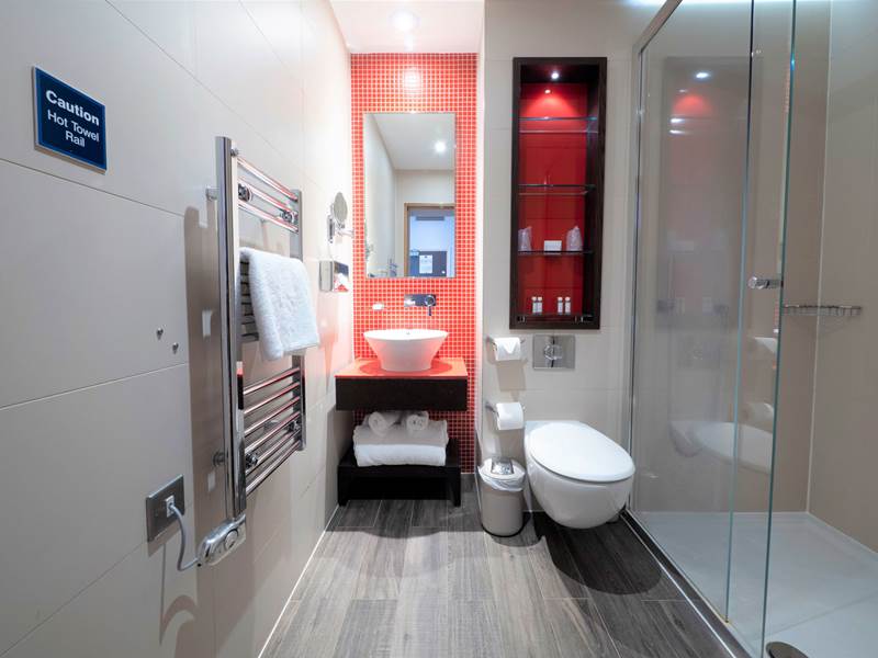 Hotel Indigo London Paddington Washroom