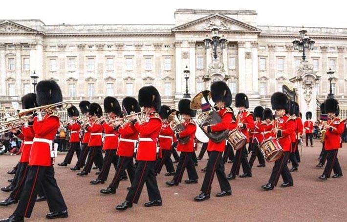 Hotels Calling! ☎️ Up to 40% off.